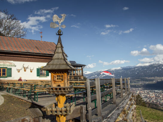 Der Rauschbrunnen mit seiner großen Sonnenterrasse